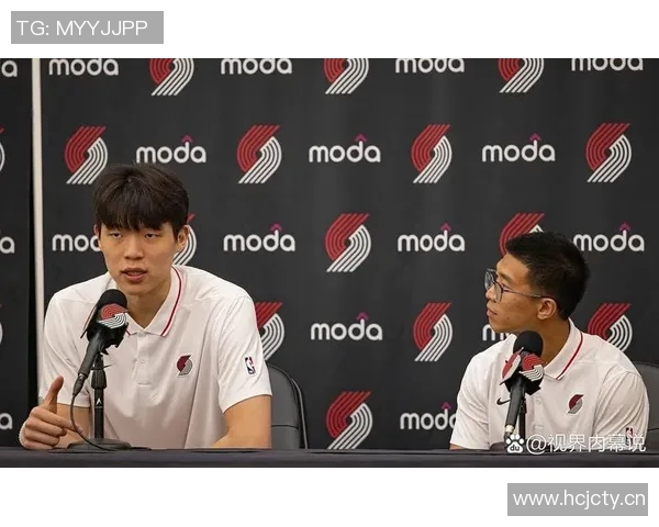 杨瀚森G联盟比赛三分球失误尴尬投篮竟然击中篮板侧沿引发笑声 杨瀚森G联盟比赛三分球失误尴尬投篮竟然击中篮板侧沿引发笑声