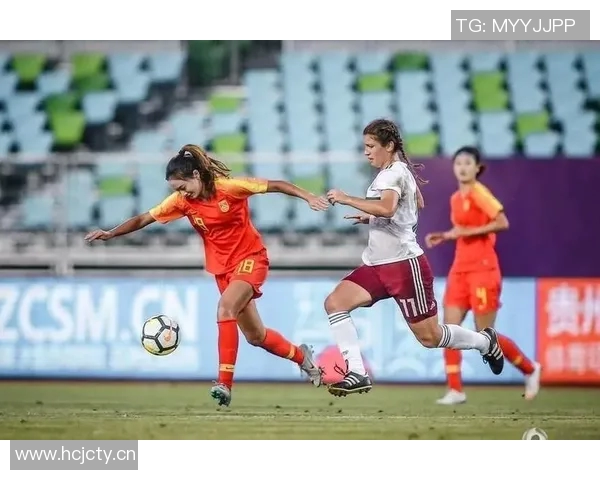 周欣怡精彩点射助力女足U17半场前2-0领先挪威U17女足
