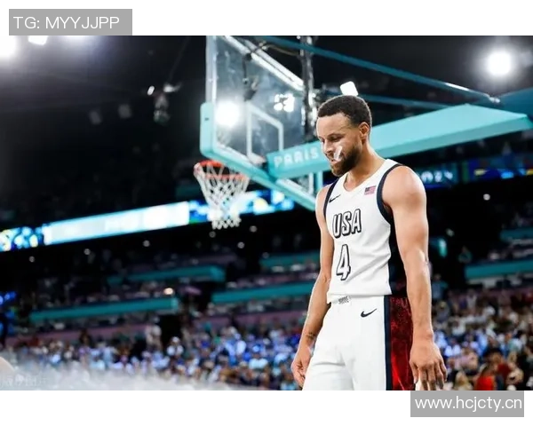 库里第二节神勇表现连中五记三分球展现超强实力引爆全场气氛