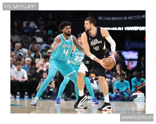 费尔斯状态回暖表现亮眼7号秀10投5中贡献12分1板3助助力球队胜利 费尔斯状态回暖表现亮眼7号秀10投5中贡献12分1板3助助力球队胜利