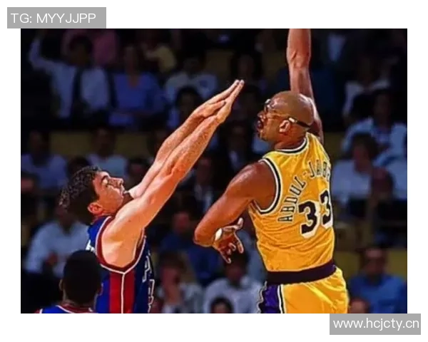 斯潘塞称克赖尔若赴发展联盟将展现统治级表现引发关注 斯潘塞称克赖尔若赴发展联盟将展现统治级表现引发关注