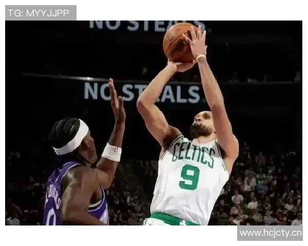 怀特创下7帽平历史后卫单场纪录感谢队友全力以赴助力胜利 怀特创下7帽平历史后卫单场纪录感谢队友全力以赴助力胜利