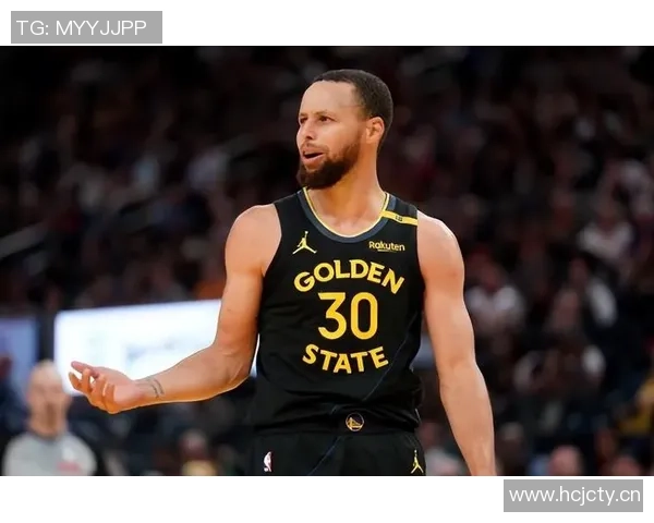 戴尔库里调侃巴特勒演技夸张引发裁判关注的幽默时刻 戴尔库里调侃巴特勒演技夸张引发裁判关注的幽默时刻